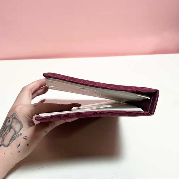 Vintage ornate fabric photo album - Picture 3 of 4